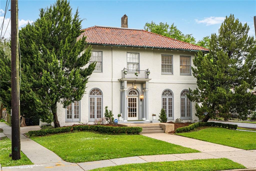 58 FONTAINEBLEAU Drive