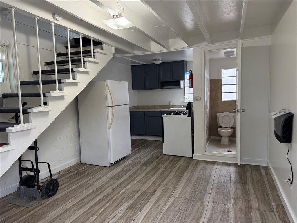 321-325 S BENGAL Road