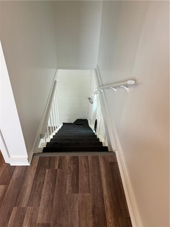 321-325 S BENGAL Road