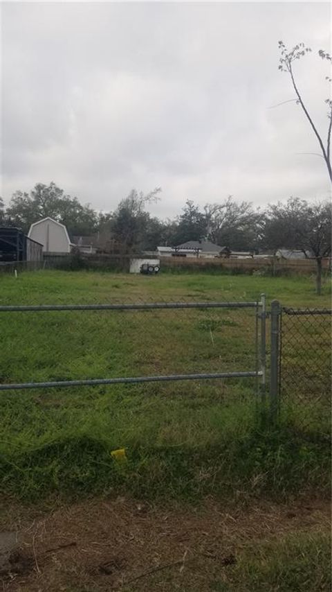 560 OAK Drive Harahan LA 70123