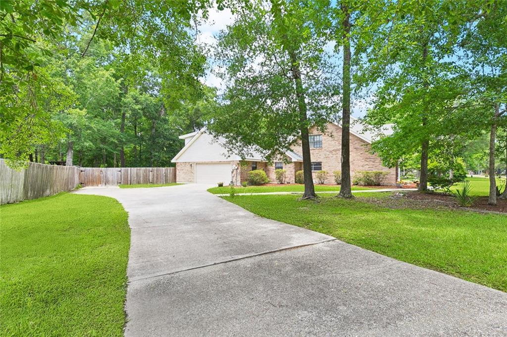 129 CENTRUY OAK Lane