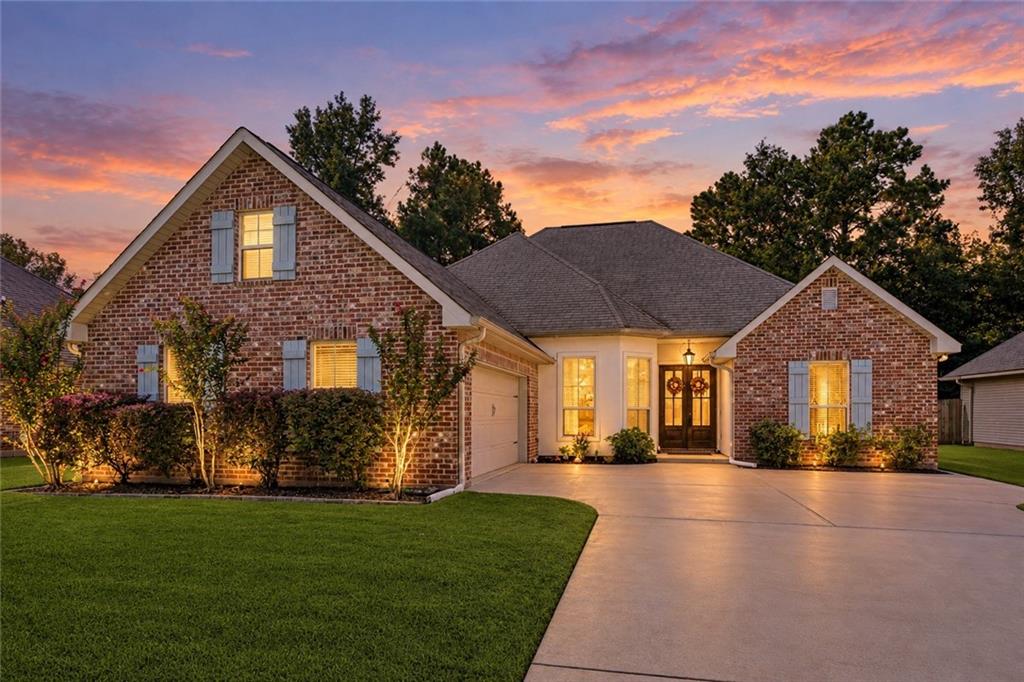 114 WOODTHRUSH Drive