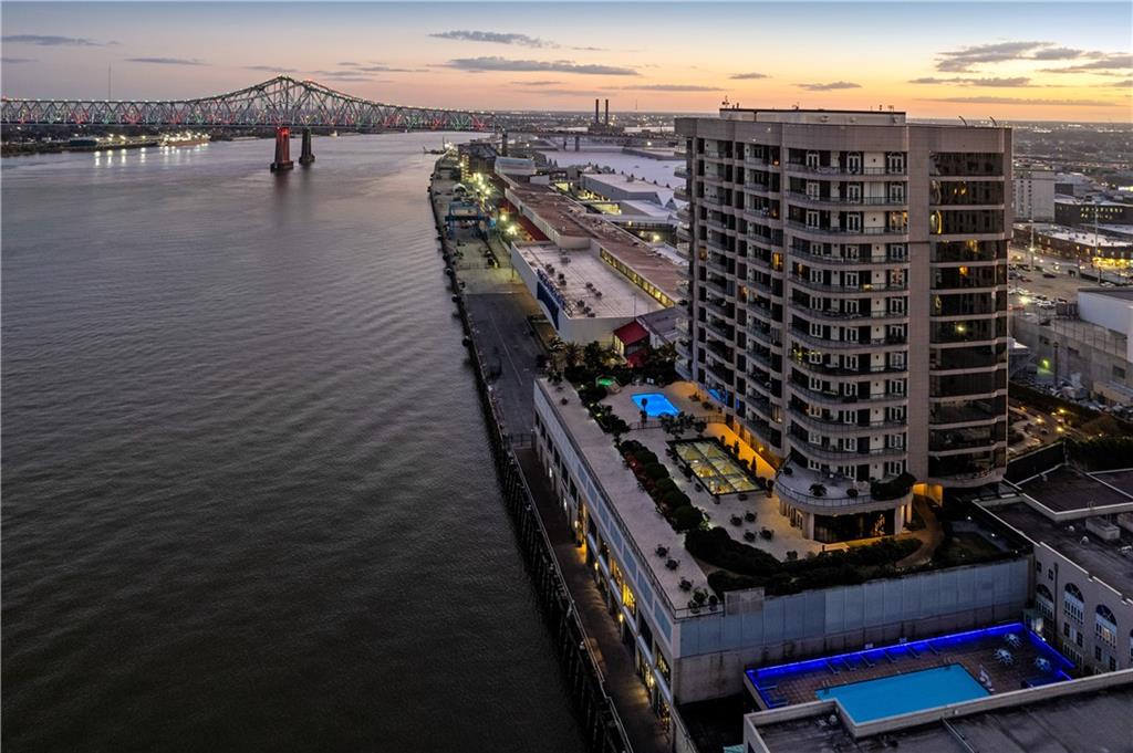 600 PORT OF NEW ORLEANS Place 12E