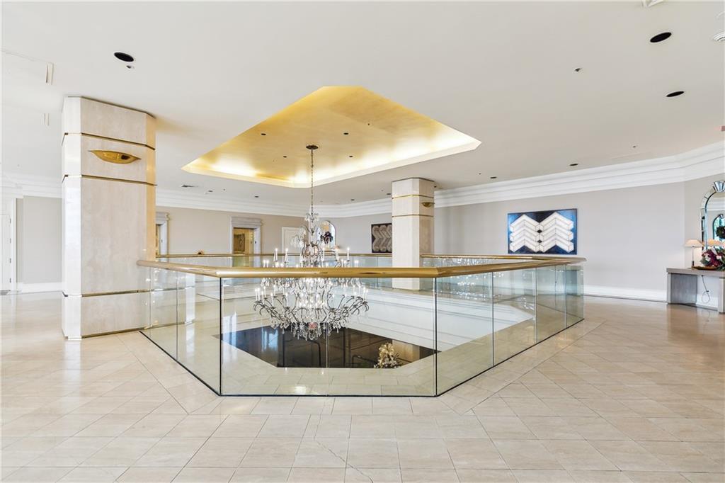 600 PORT OF NEW ORLEANS Place 12E