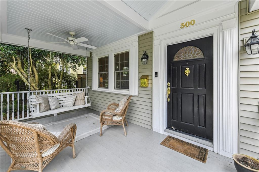 300 W LIVINGSTON Place