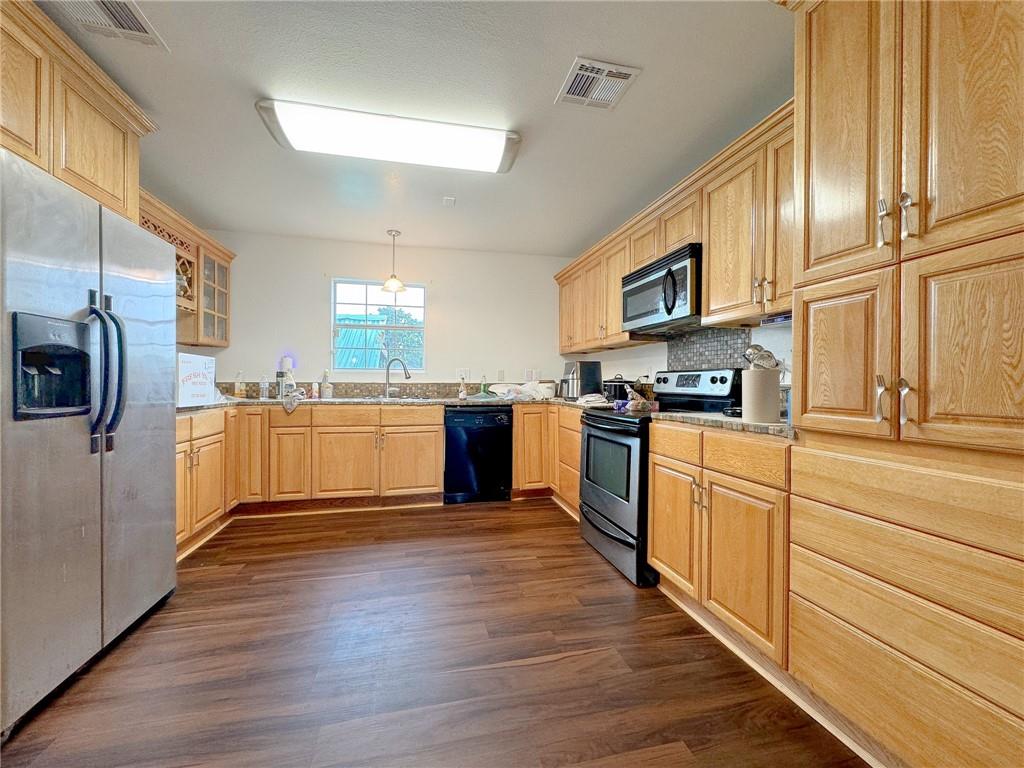 1200 CAUSEWAY Boulevard