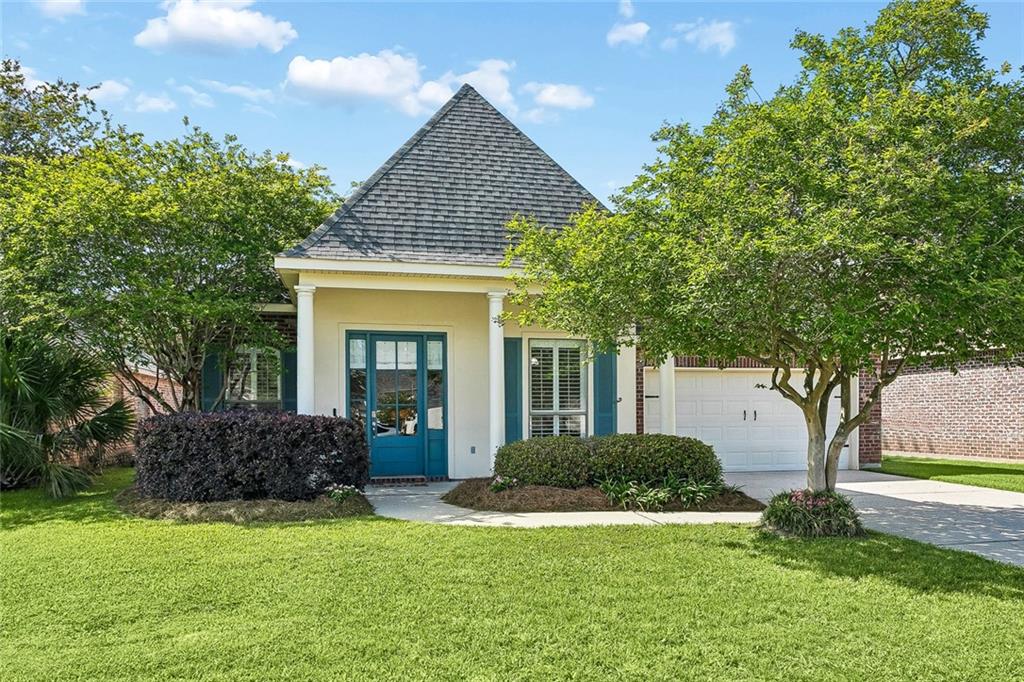 2424 COURS CARSON Street