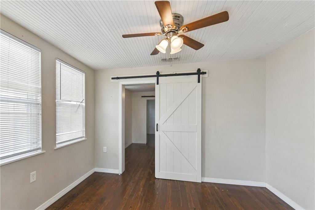 2913 17 HAWKSTON Street