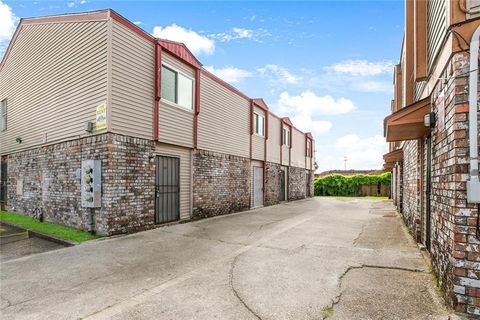 6001 07 TULLIS Drive New Orleans LA 70131