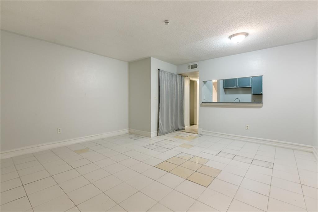 6001 07 TULLIS Drive