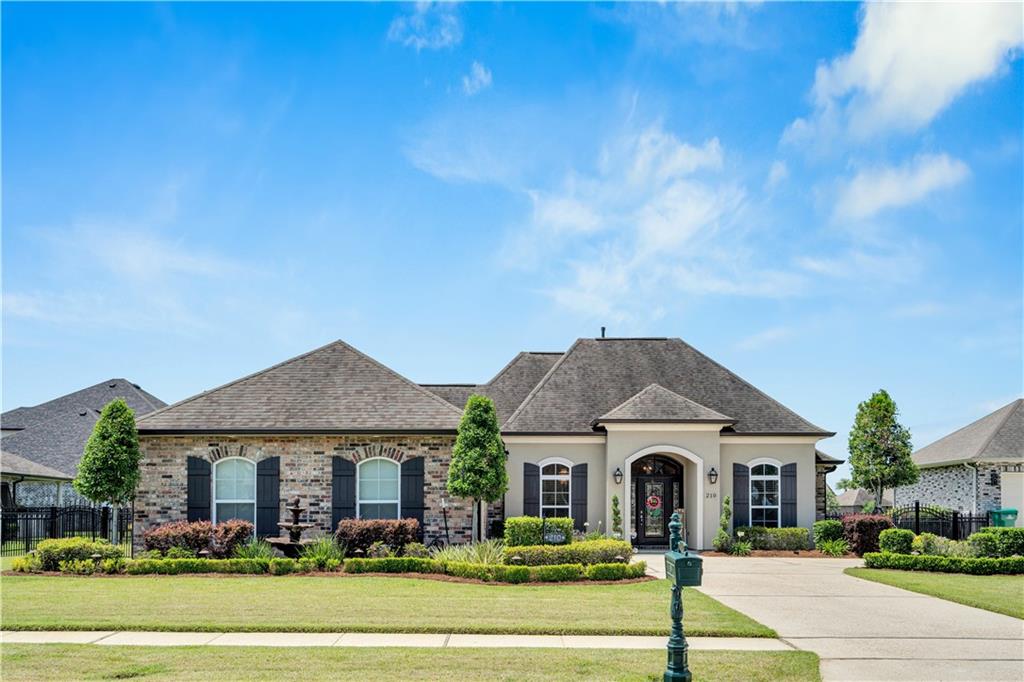 210 LAC CALCASIEU Drive
