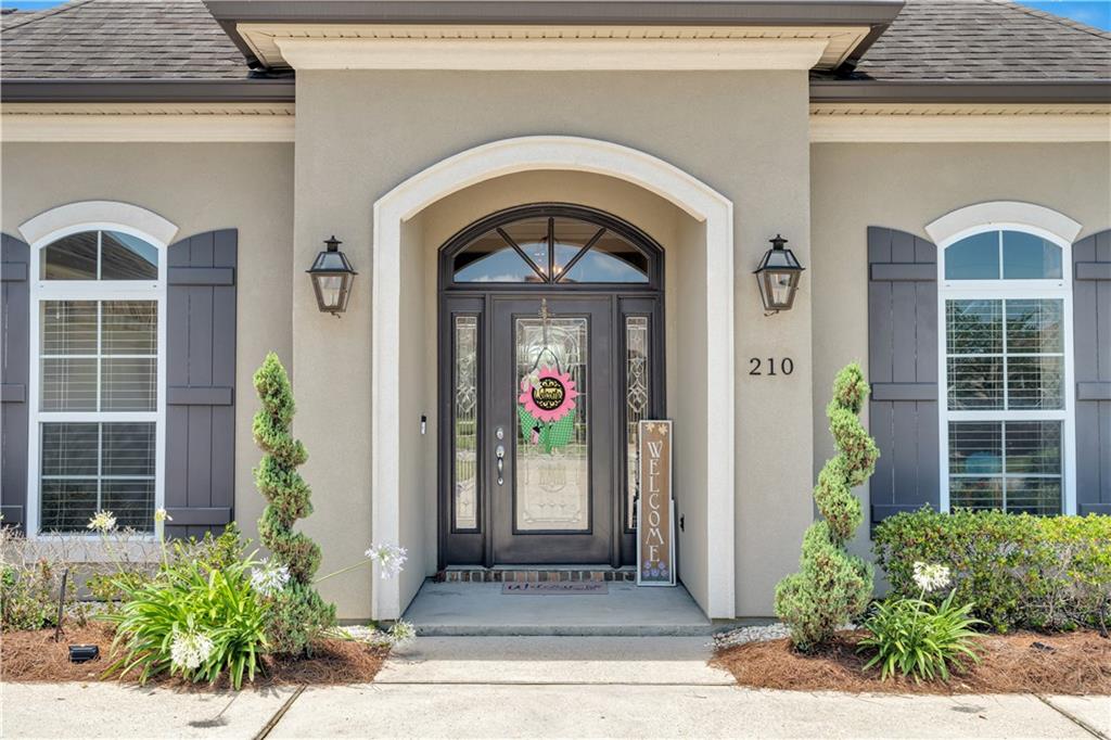 210 LAC CALCASIEU Drive