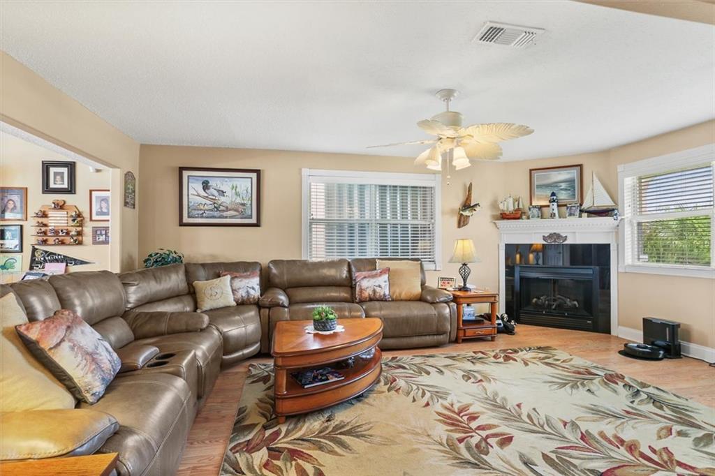 121 BRUSHFIRE Lane