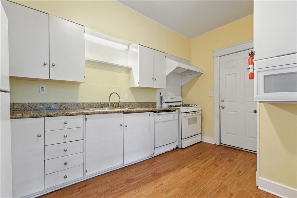 New Orleans, Louisiana 70115, United States, 6 Bedrooms Bedrooms, ,4 BathroomsBathrooms,Residential,Active,51414