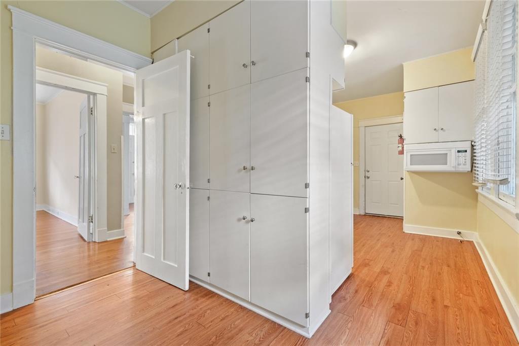 New Orleans, Louisiana 70115, United States, 6 Bedrooms Bedrooms, ,4 BathroomsBathrooms,Residential,Active,51414
