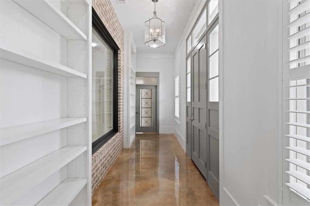 601 BOCAGE Court