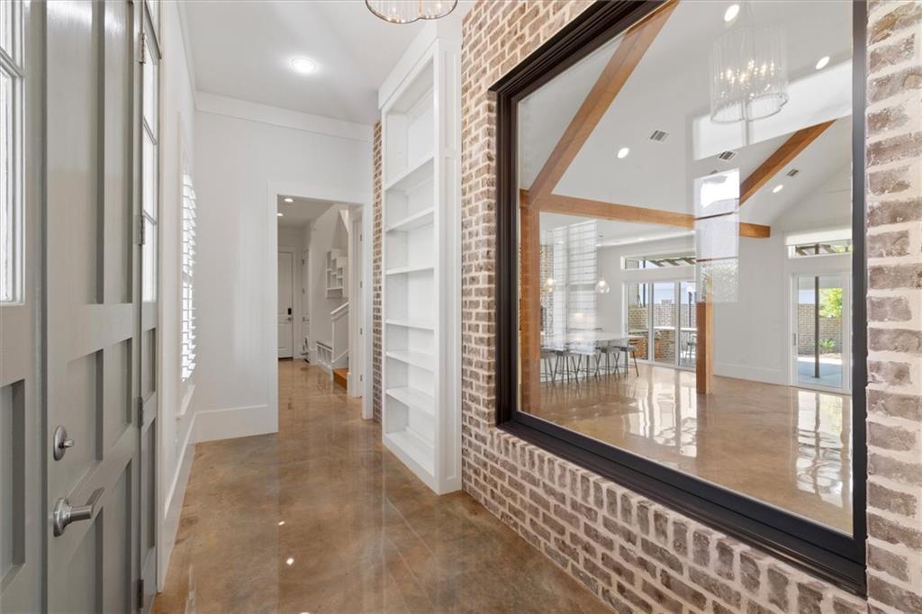 601 BOCAGE Court