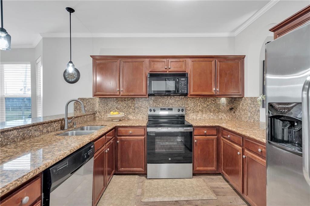 34 BRANDON HALL Drive