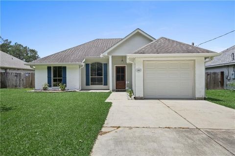 Photo of 70317 11TH Street, Covington, LA 70433 (MLS # 2559050)