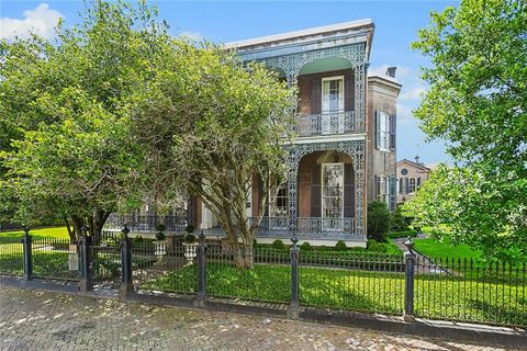 2027 CARONDELET Street New Orleans LA 70130
