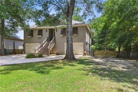 Photo of 18107 CUSACHS Drive, Covington, LA 70433 (MLS # 2552154)