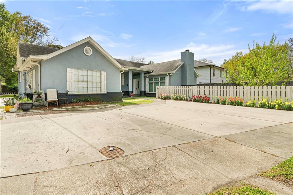 8250 JEFFERSON Highway