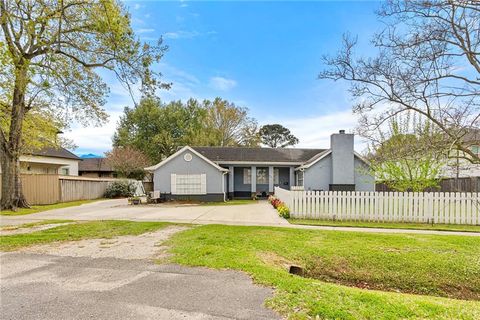 8250 JEFFERSON Highway Harahan LA 70123