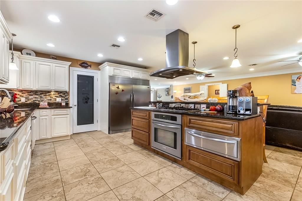 2709 JEAN LAFITTE Parkway