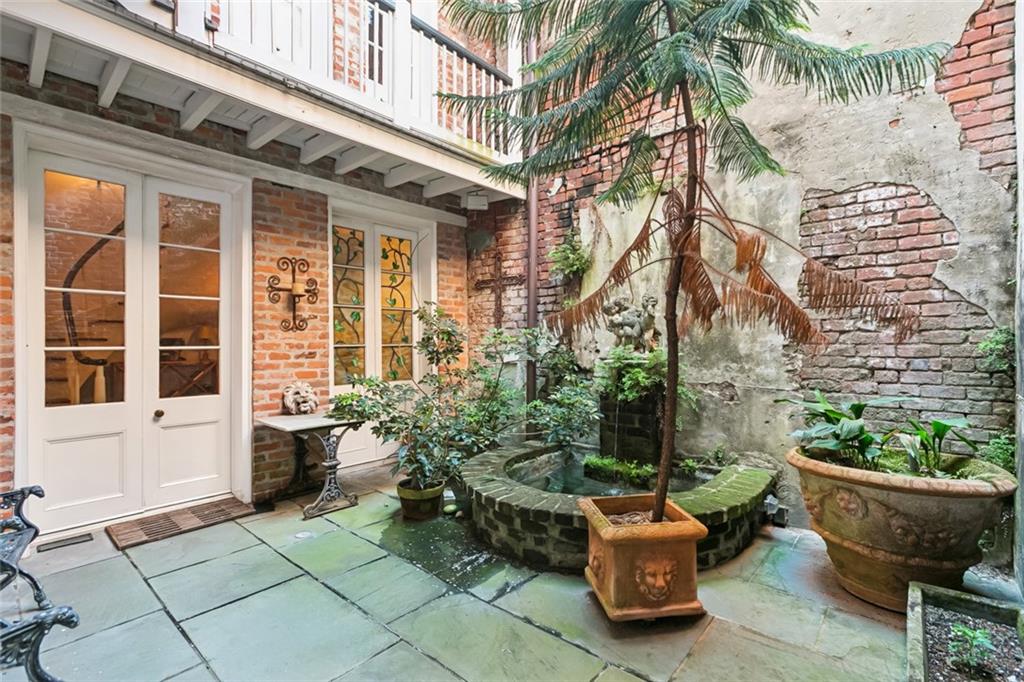 514 URSULINES Avenue