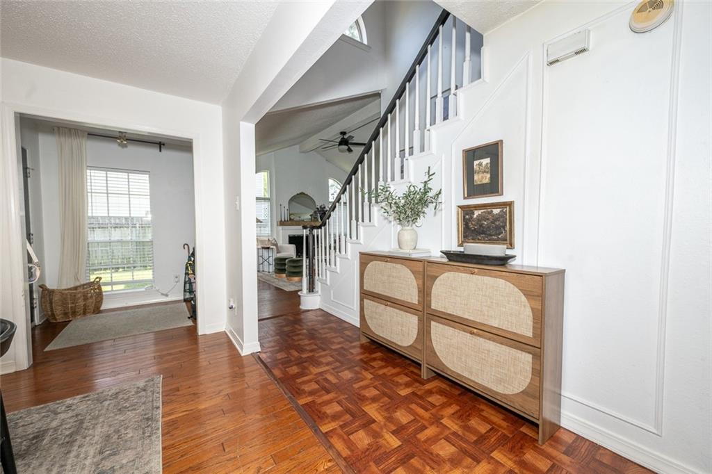 112 COTTONWOOD Court