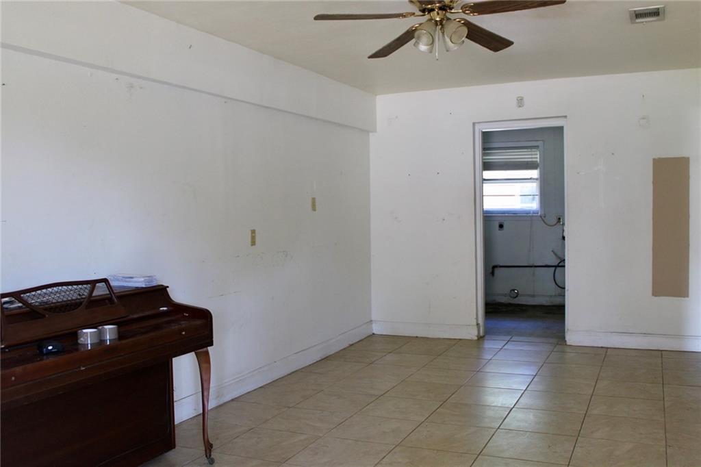 1005 E THOMAS Street