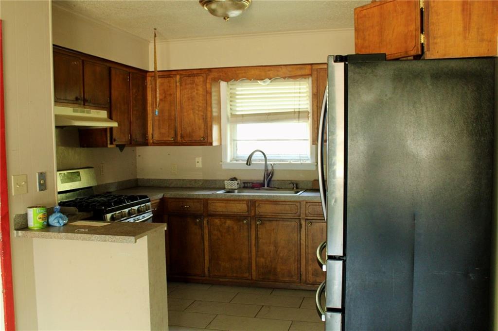 1005 E THOMAS Street