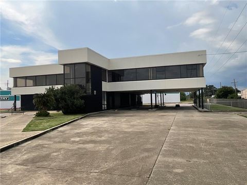 1104 TERRY Parkway Gretna LA 70056