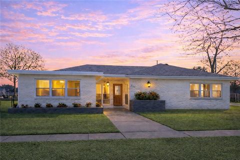 701 MEHLE Street Arabi LA 70032