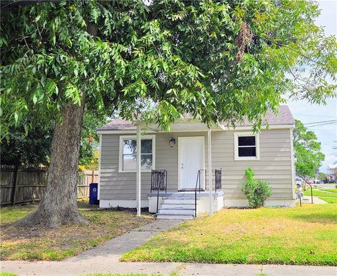 2501 DELILLE ST, CHALMETTE, LA 70043 - Image aadbe93dc17715d647a59f1c943e2ea4/749279732