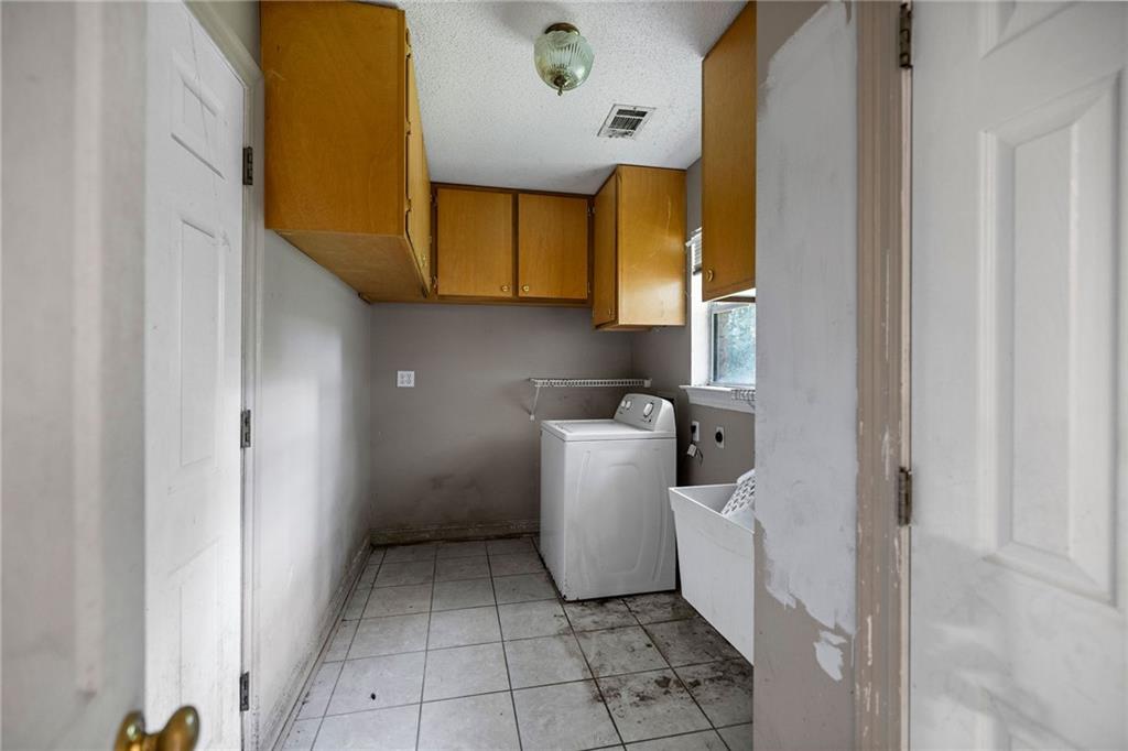 Covington, Louisiana 70433, United States, 3 Bedrooms Bedrooms, ,2 BathroomsBathrooms,Residential,Pending,46103