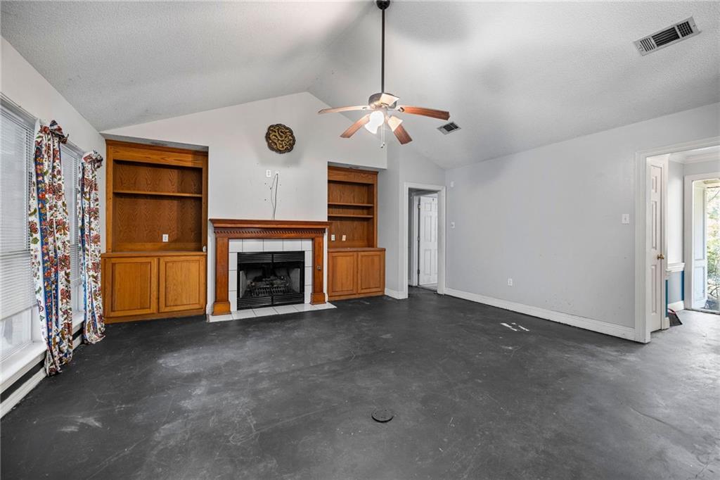 Covington, Louisiana 70433, United States, 3 Bedrooms Bedrooms, ,2 BathroomsBathrooms,Residential,Pending,46103