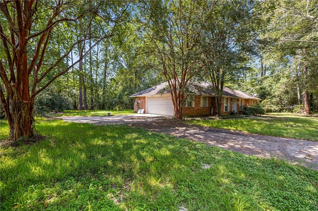 Covington, Louisiana 70433, United States, 3 Bedrooms Bedrooms, ,2 BathroomsBathrooms,Residential,Pending,46103