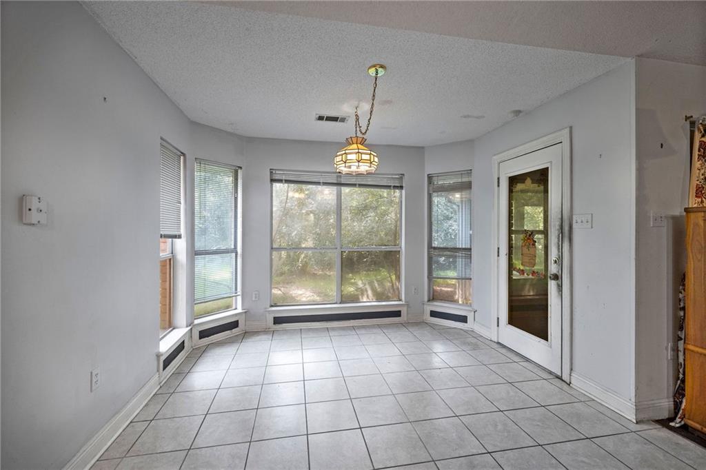 Covington, Louisiana 70433, United States, 3 Bedrooms Bedrooms, ,2 BathroomsBathrooms,Residential,Pending,46103