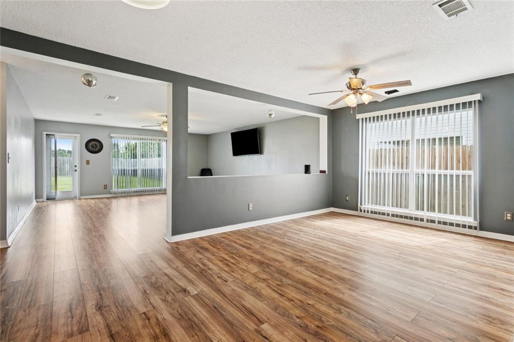 1049 CLAIRISE Court