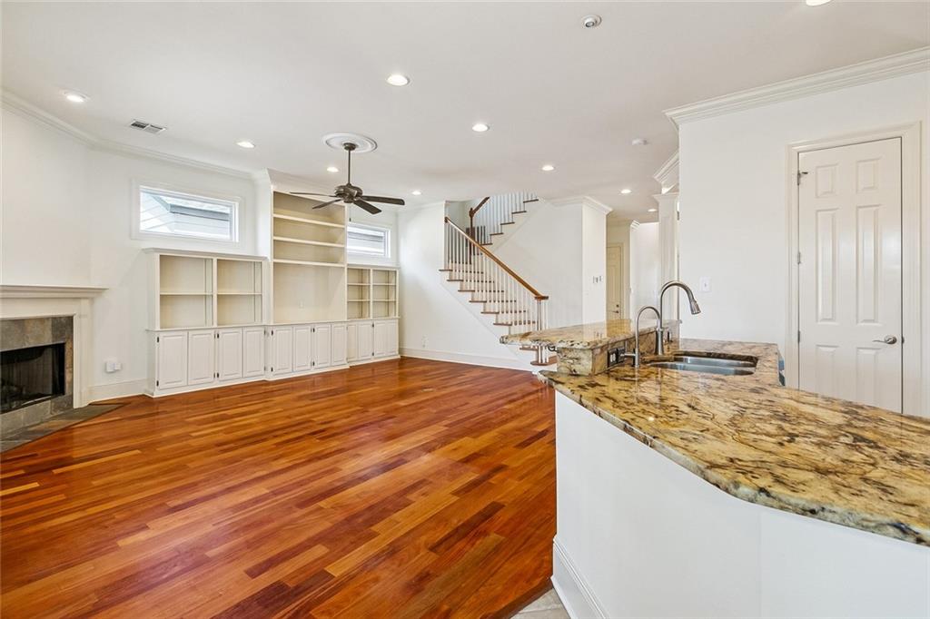604 METAIRIE LAWN Drive