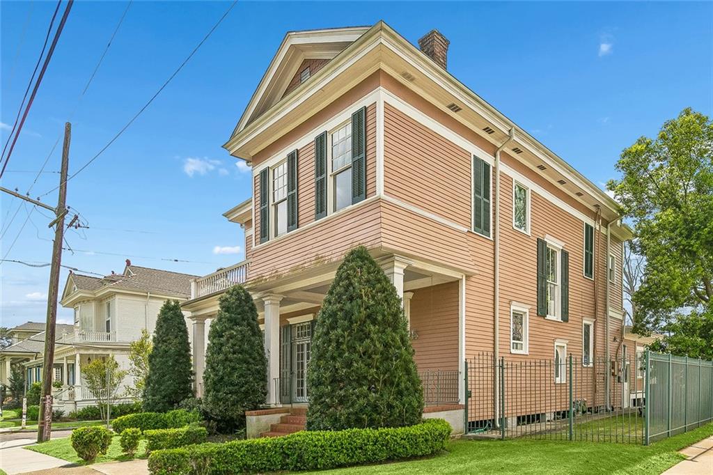 1124 CITY PARK Avenue