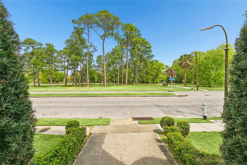 1124 CITY PARK Avenue