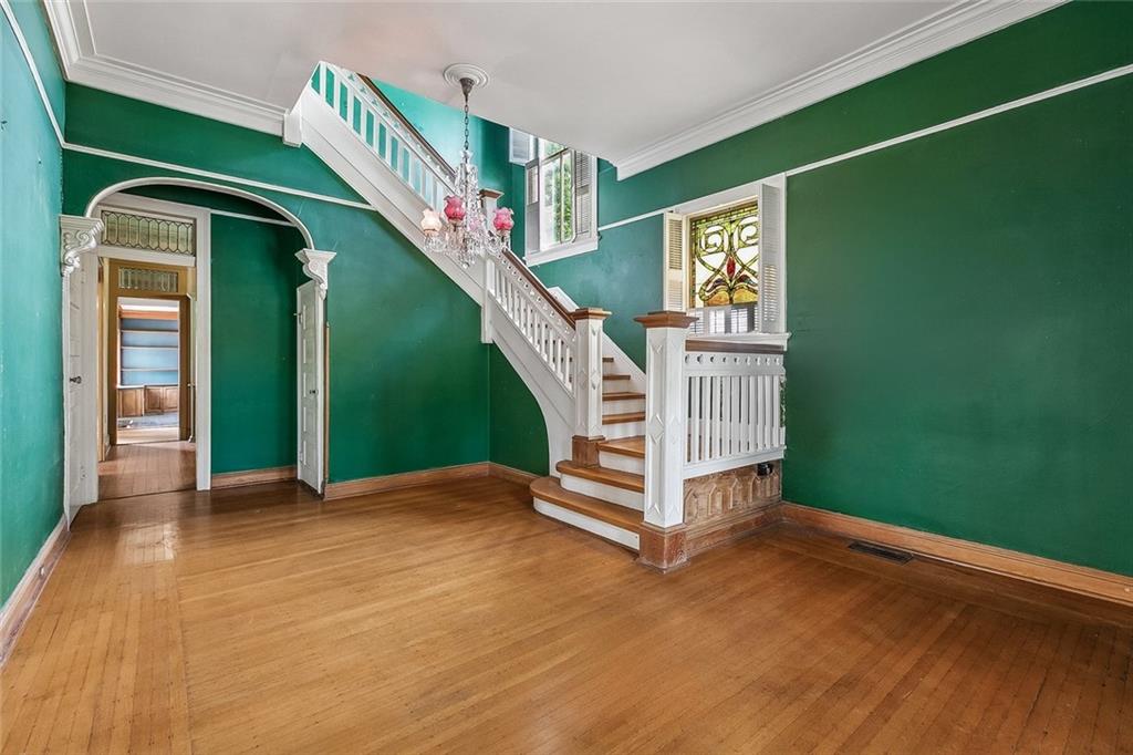 1124 CITY PARK Avenue