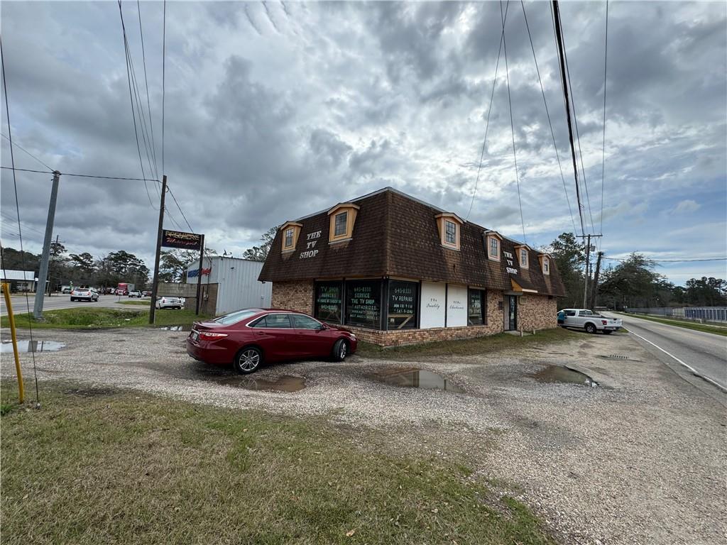 1615 W GAUSE Boulevard
