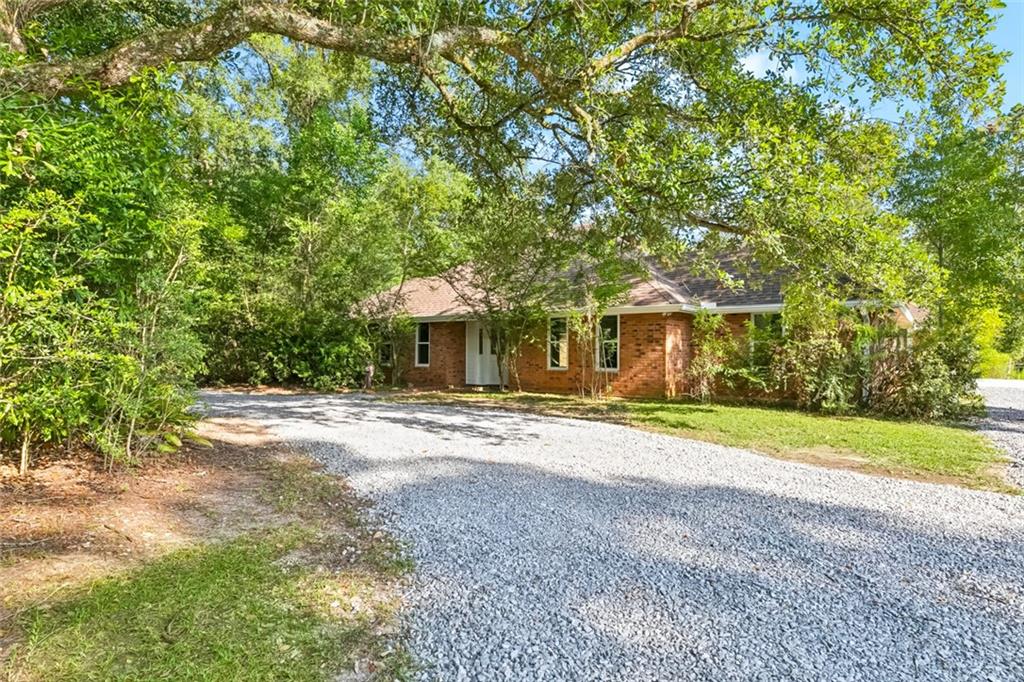 20200 NARROW Road