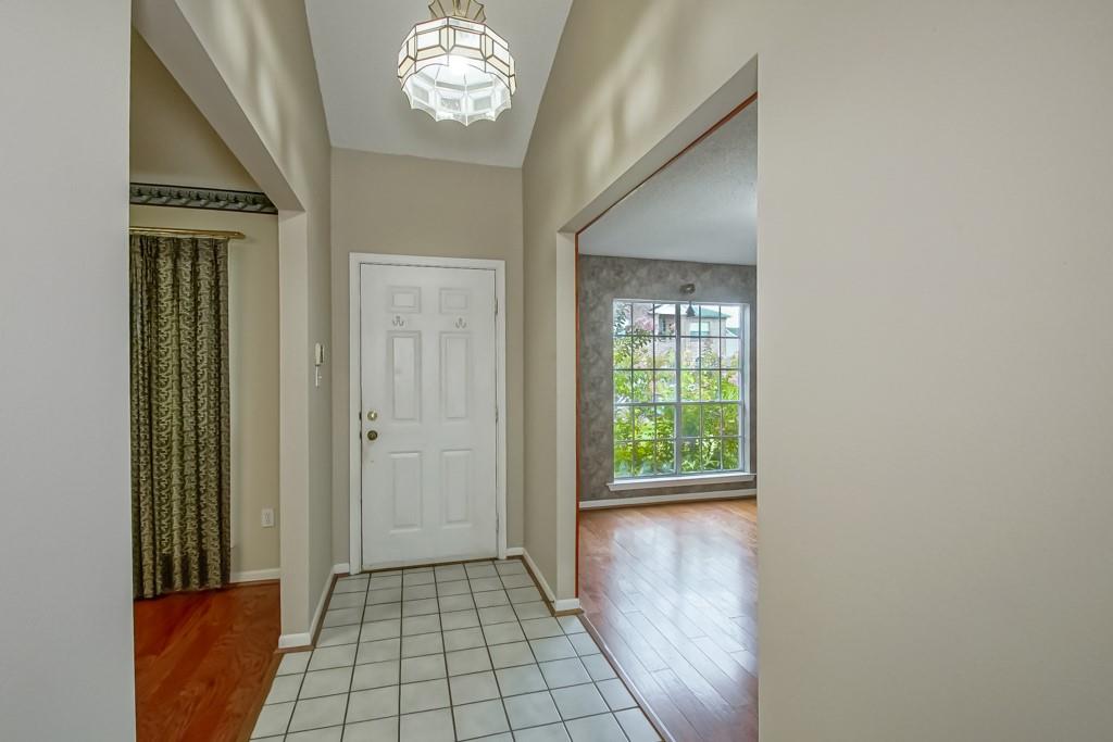 2404 RUE SAINT HONORE Avenue