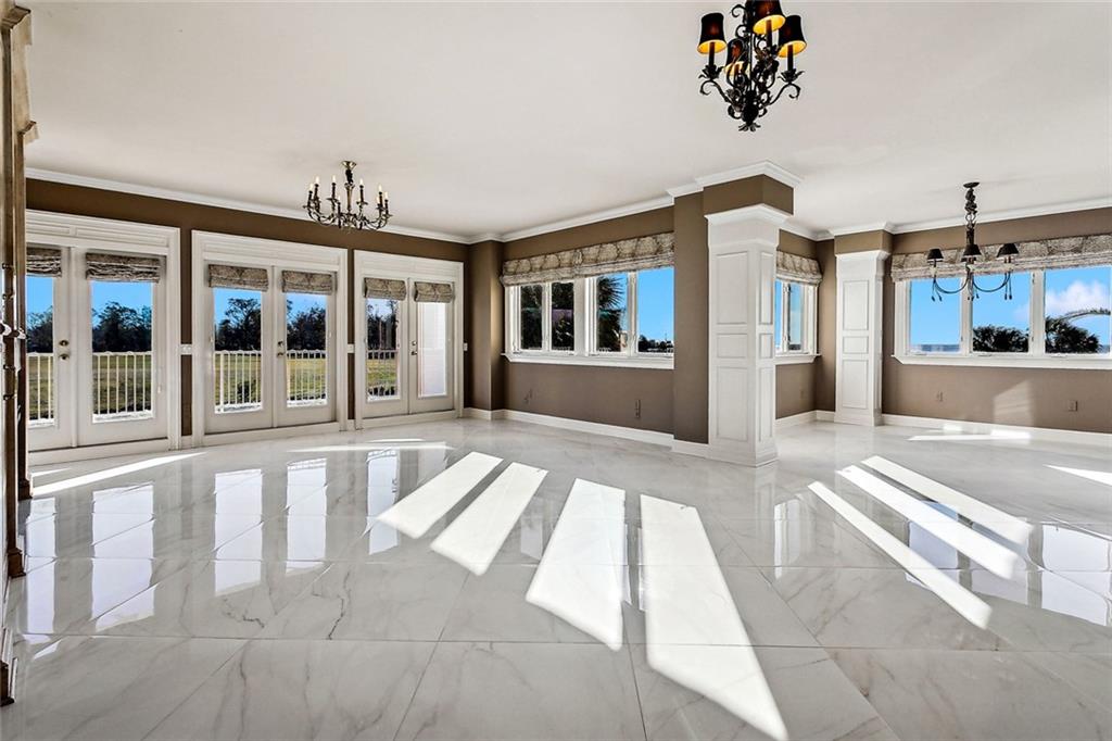 Mandeville, Louisiana 70448, United States, 3 Bedrooms Bedrooms, ,3 BathroomsBathrooms,Residential,Active,237437