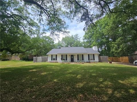 Photo of 66 HELEN Drive, Madisonville, LA 70447 (MLS # 2556200)