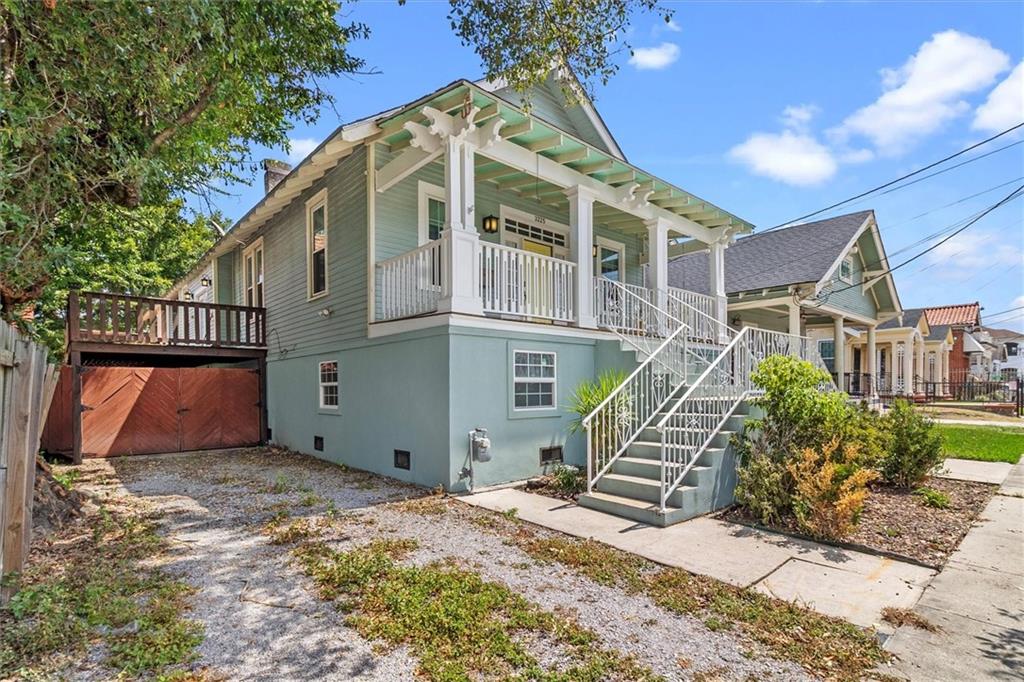 3225 GENERAL TAYLOR Street